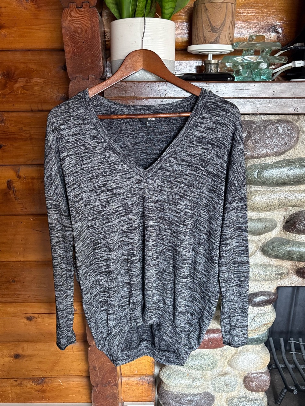 Aritzia Wilfred Free Marled Gray Oversized Banded V-Neck Knit Top Small